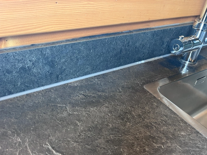 Kitwerk in sanitaire ruimtes 